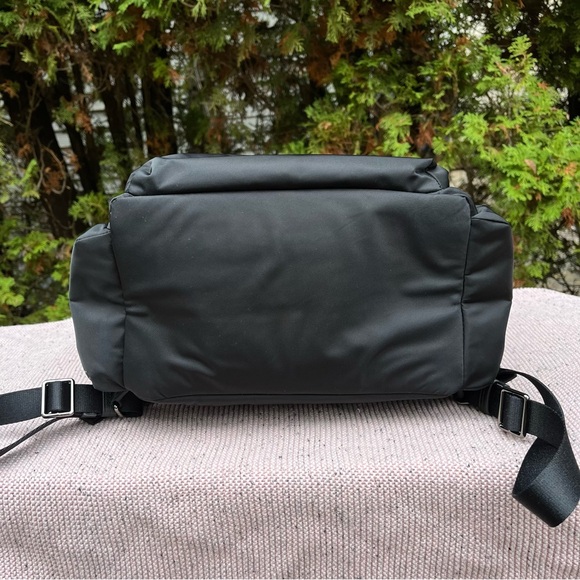 NWOT - Tumi VOYAGEUR Celina Backpack in Black/Gunmetal - Picture 6 of 15